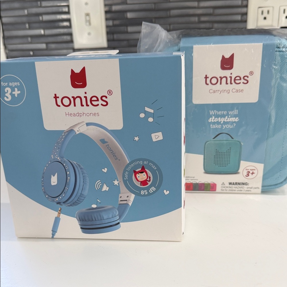 Tonies Foldable Blue Children's Headphones & Carrying Case